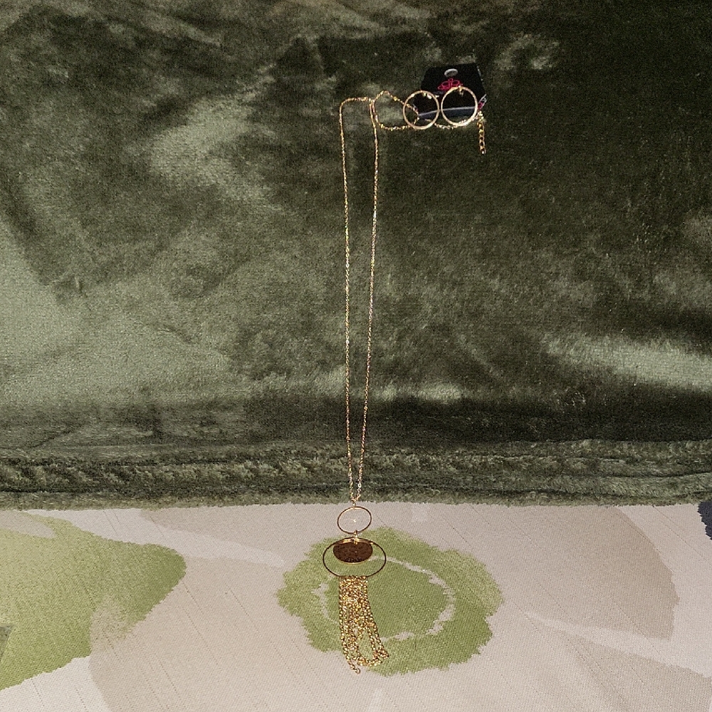Paparazzi Gold Circle Tassel Necklace